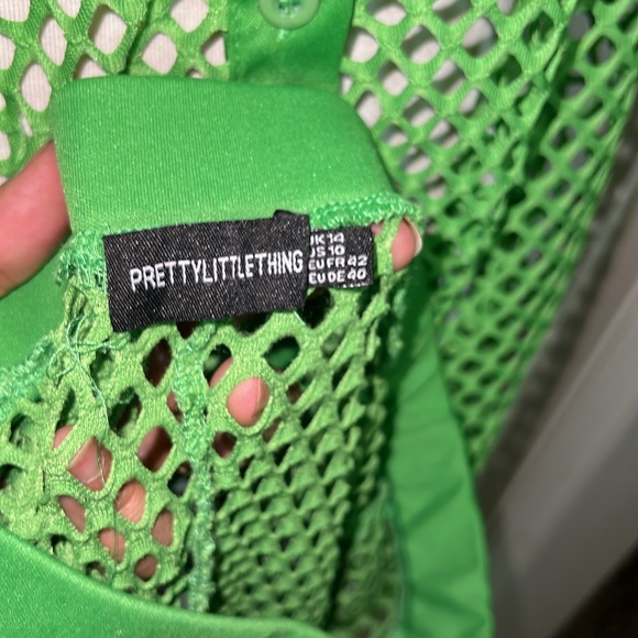 PRETTYLITTLETHING Green Net Oversized Short Sleeve /Trousers Beach Set of 2 - Picture 7 of 8